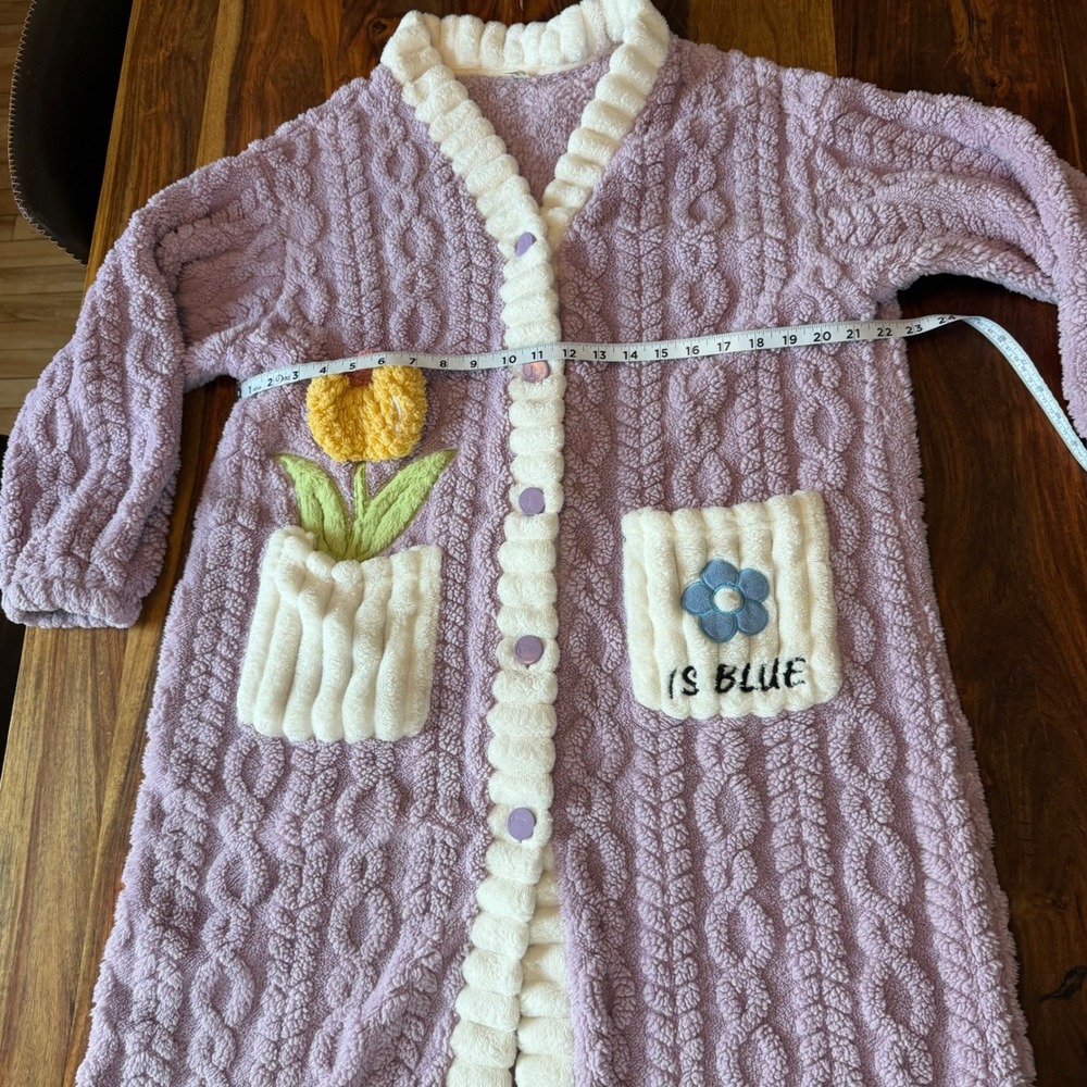 Seans Purple‎ Cable Knit Fleece Robe Flower Applique Button Front Housecoat Sz 2 - Picture 7 of 8